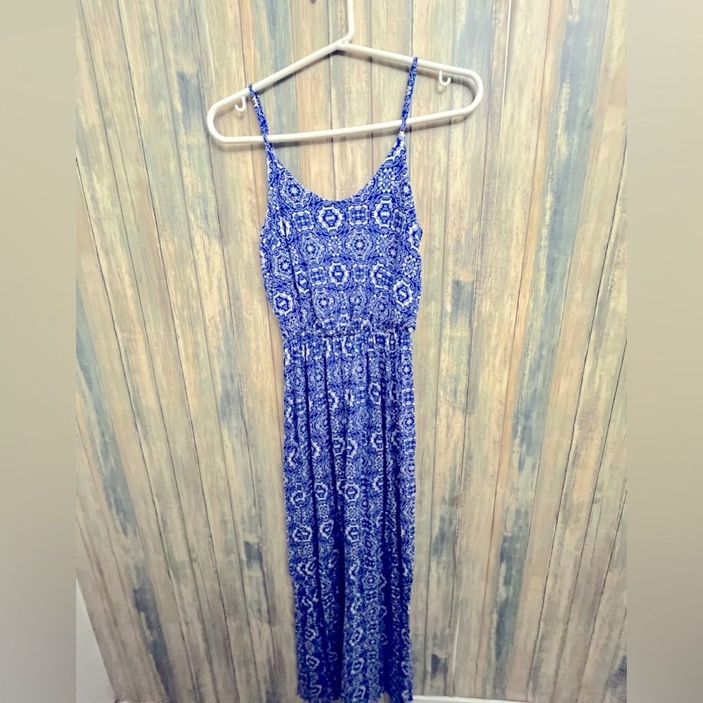 LUSH cute summer dress